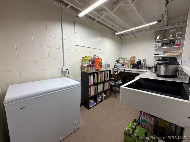 113 E Maple Court, Clarksville, IN 47129