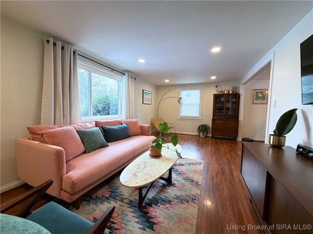 113 E Maple Court, Clarksville, IN 47129