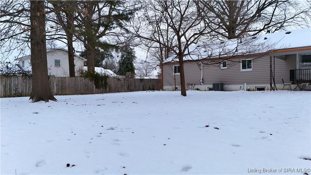 113 E Maple Court, Clarksville, IN 47129