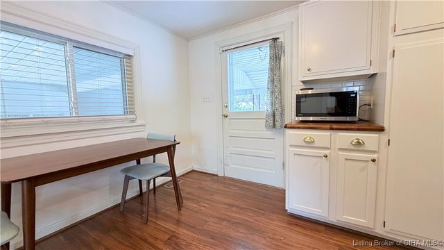 113 E Maple Court, Clarksville, IN 47129