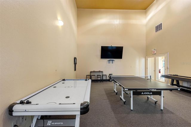 4323 BAYSIDE VILLAGE DRIVE 329, Tampa, FL 33615