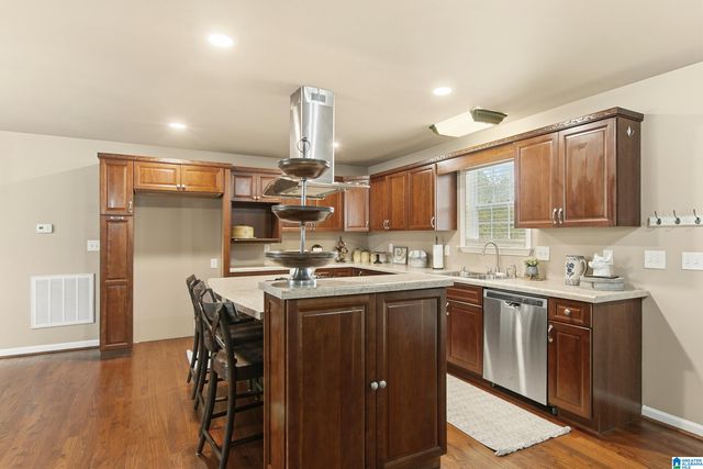 5785 EASTERN VALLEY ROAD, Mccalla, AL 35111