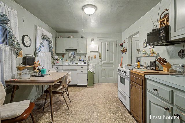 581 Harlan Avenue Ne, City Of Grand Rapids, MI 49503