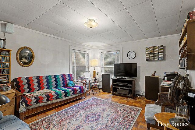 581 Harlan Avenue Ne, City Of Grand Rapids, MI 49503
