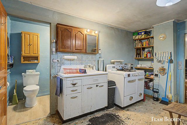 581 Harlan Avenue Ne, City Of Grand Rapids, MI 49503