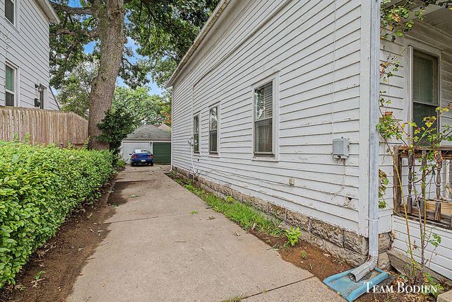 581 Harlan Avenue Ne, City Of Grand Rapids, MI 49503