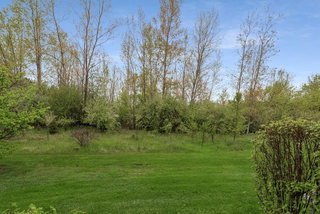 28088 W Niagara Street, Lakemoor, IL 60051