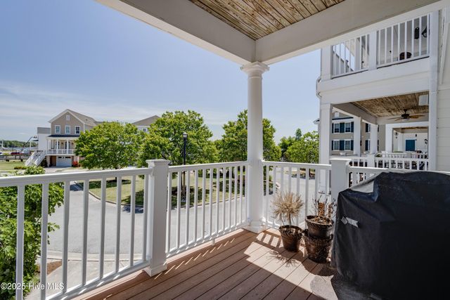 207 S Academy Street, Washington, NC 27889