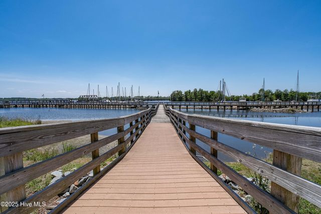 207 S Academy Street, Washington, NC 27889