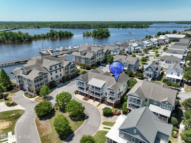 207 S Academy Street, Washington, NC 27889