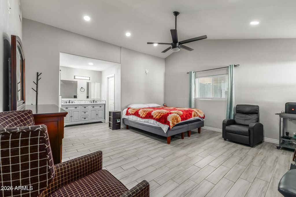 Image 21 of property listing at 5738 W PIERSON Street, Phoenix, AZ 85031