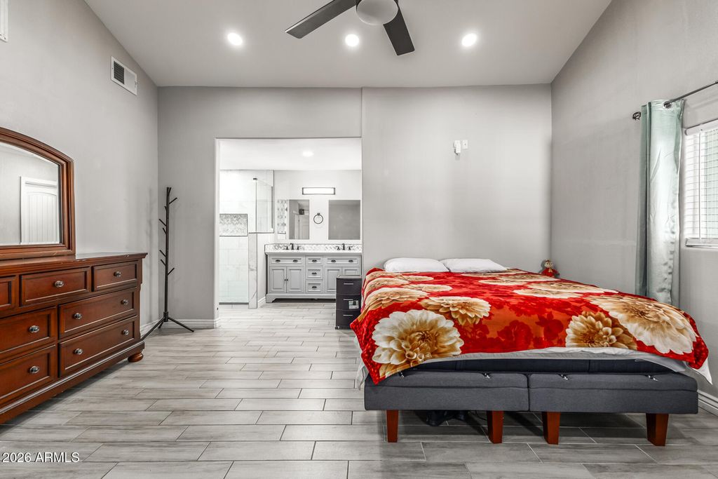 Image 22 of property listing at 5738 W PIERSON Street, Phoenix, AZ 85031