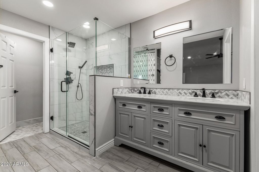 Image 23 of property listing at 5738 W PIERSON Street, Phoenix, AZ 85031