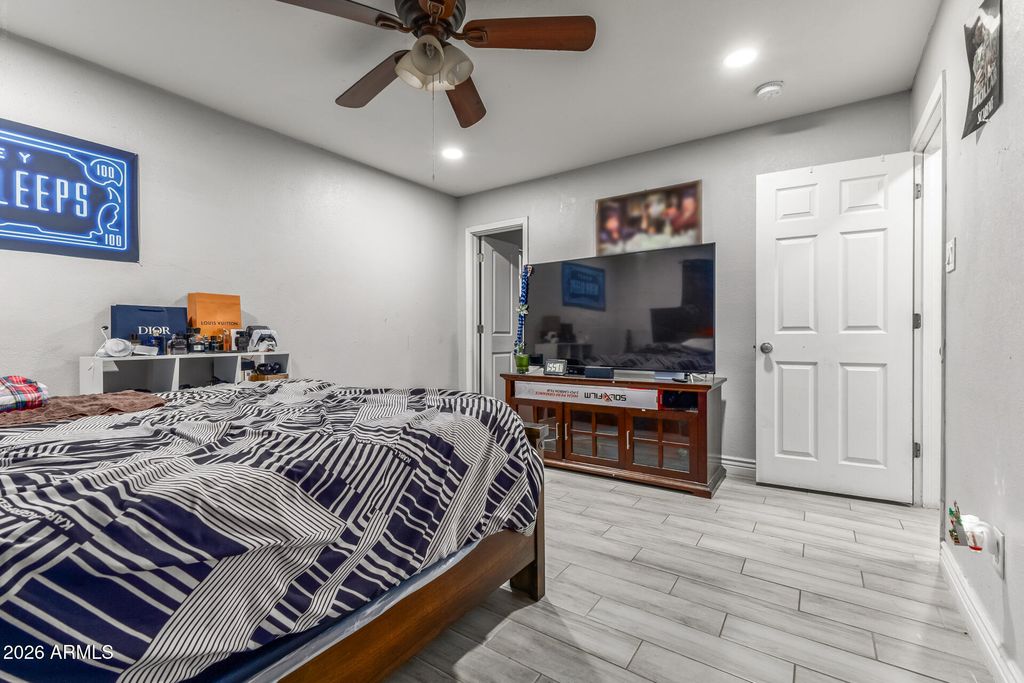 Image 26 of property listing at 5738 W PIERSON Street, Phoenix, AZ 85031