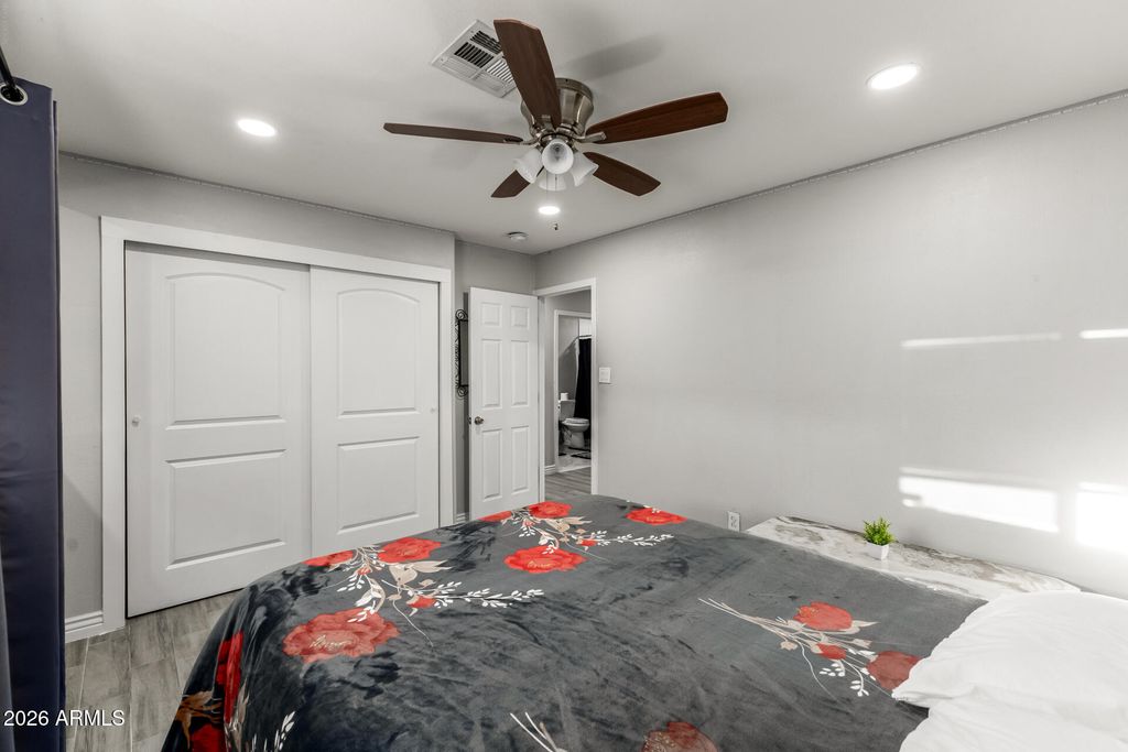 Image 33 of property listing at 5738 W PIERSON Street, Phoenix, AZ 85031