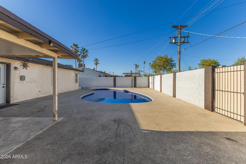 Image 42 of property listing at 5738 W PIERSON Street, Phoenix, AZ 85031