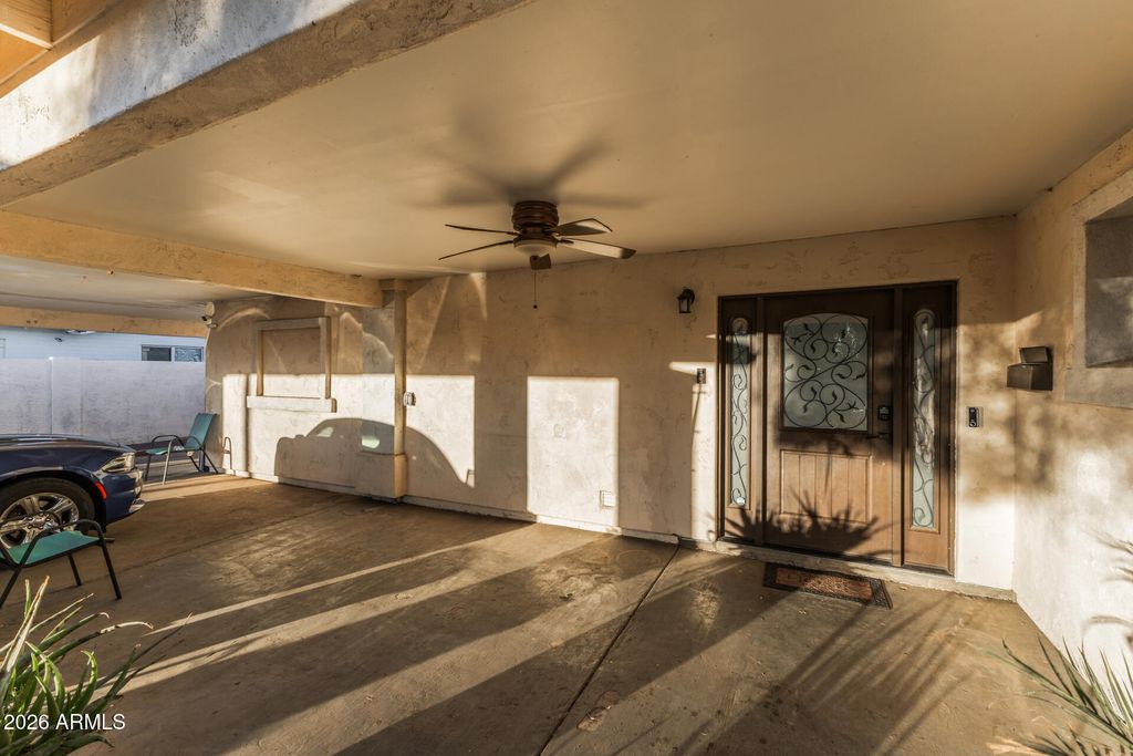 Image 6 of property listing at 5738 W PIERSON Street, Phoenix, AZ 85031