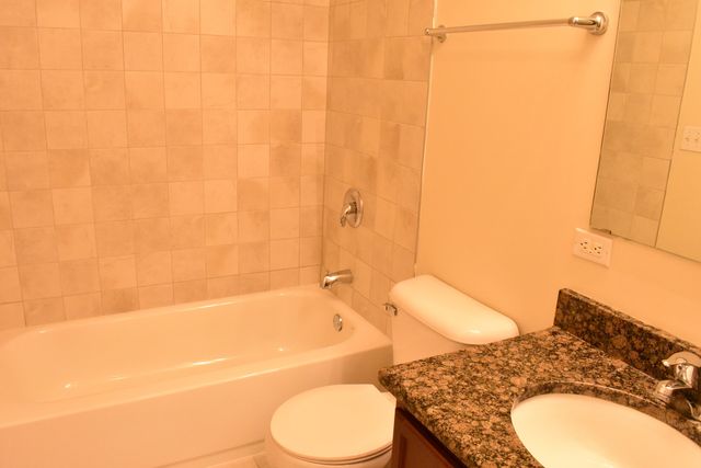8255 Skokie Boulevard 501, Skokie, IL 60077