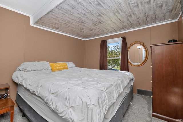 56578 Eastvue Drive, Osceola, IN 46561