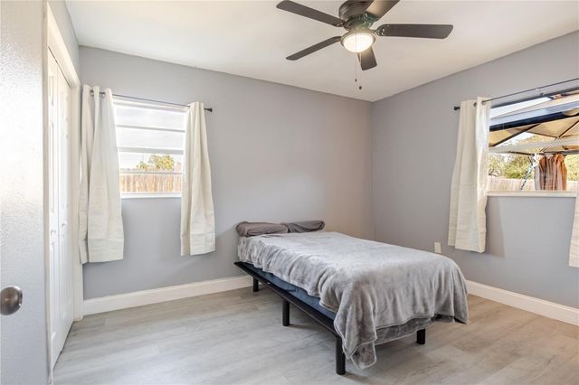 8725 N 52ND STREET, Tampa, FL 33617