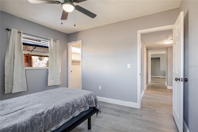 8725 N 52ND STREET, Tampa, FL 33617