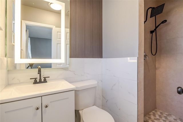 8725 N 52ND STREET, Tampa, FL 33617