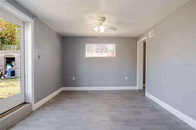 8725 N 52ND STREET, Tampa, FL 33617