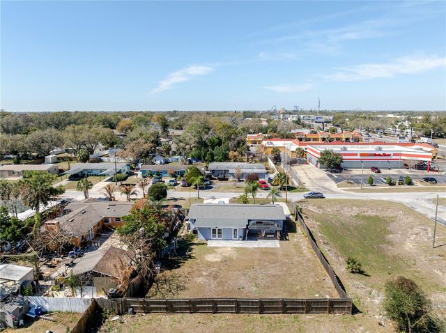 8725 N 52ND STREET, Tampa, FL 33617