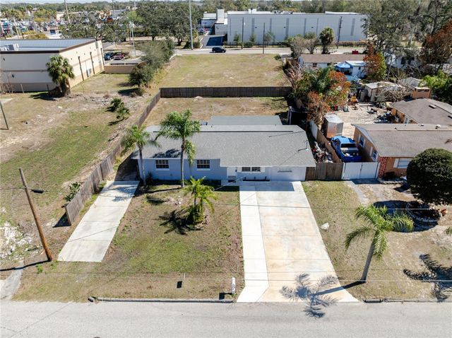 8725 N 52ND STREET, Tampa, FL 33617