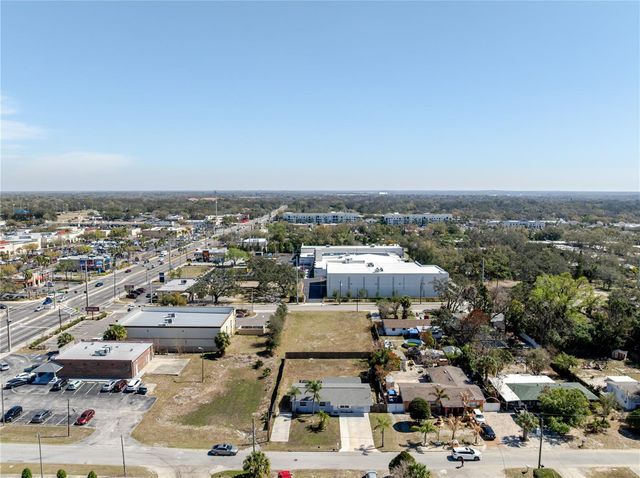 8725 N 52ND STREET, Tampa, FL 33617