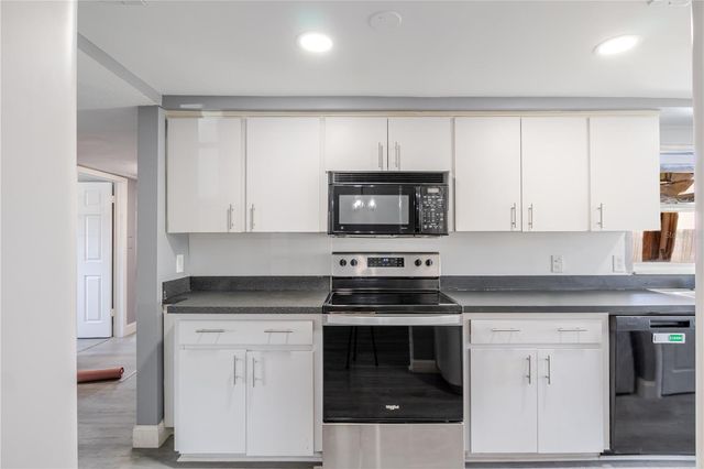 8725 N 52ND STREET, Tampa, FL 33617