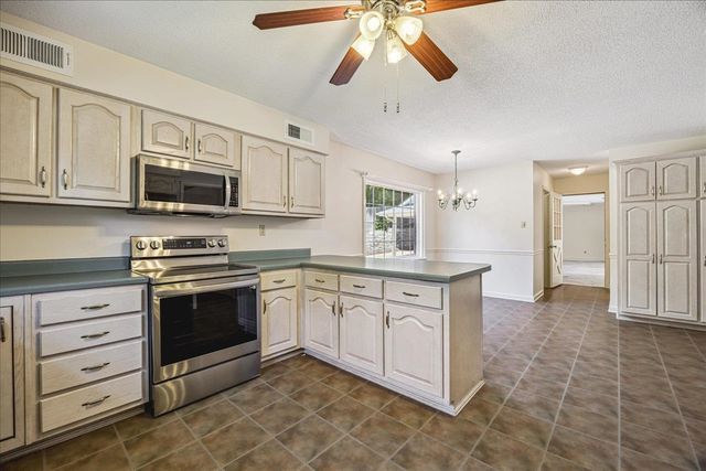 2316 THORNWOOD LN, Memphis, TN 38119