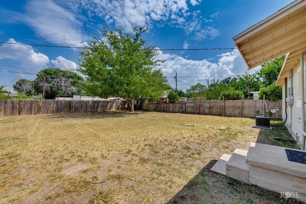 Image 22 of property listing at 1216 Linda Lee Drive, San Angelo, TX 76905