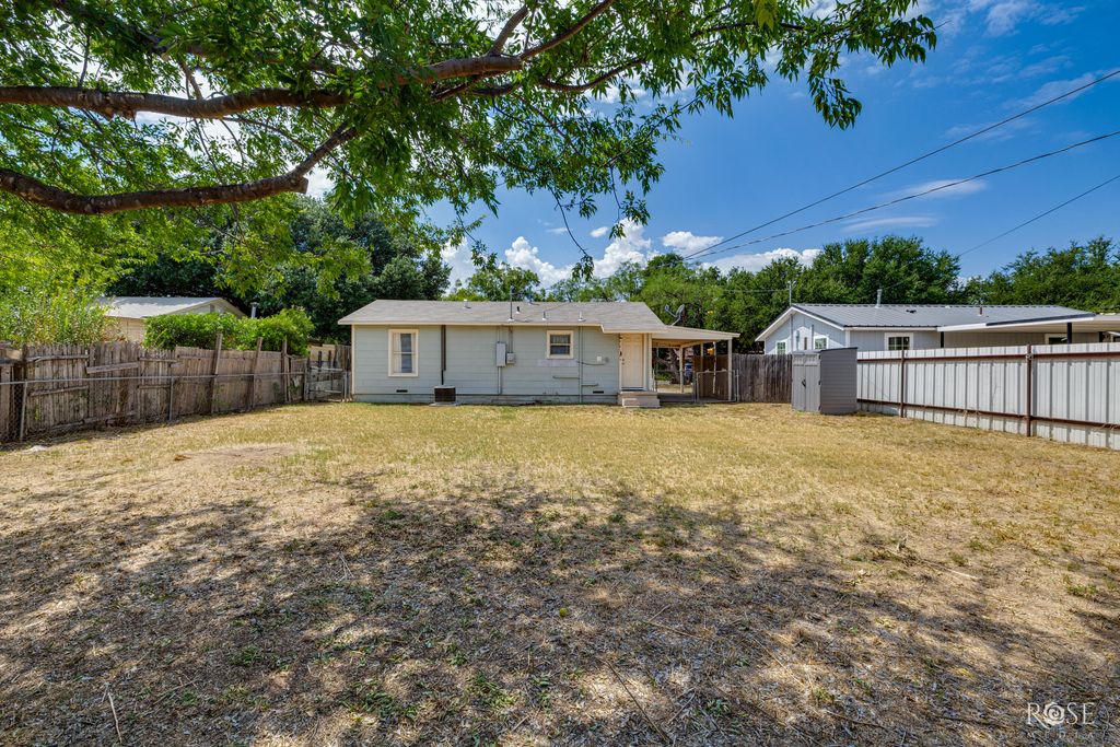Image 24 of property listing at 1216 Linda Lee Drive, San Angelo, TX 76905