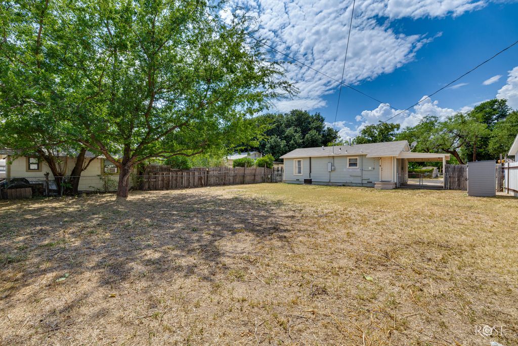Image 25 of property listing at 1216 Linda Lee Drive, San Angelo, TX 76905