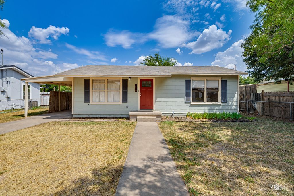 Image 4 of property listing at 1216 Linda Lee Drive, San Angelo, TX 76905