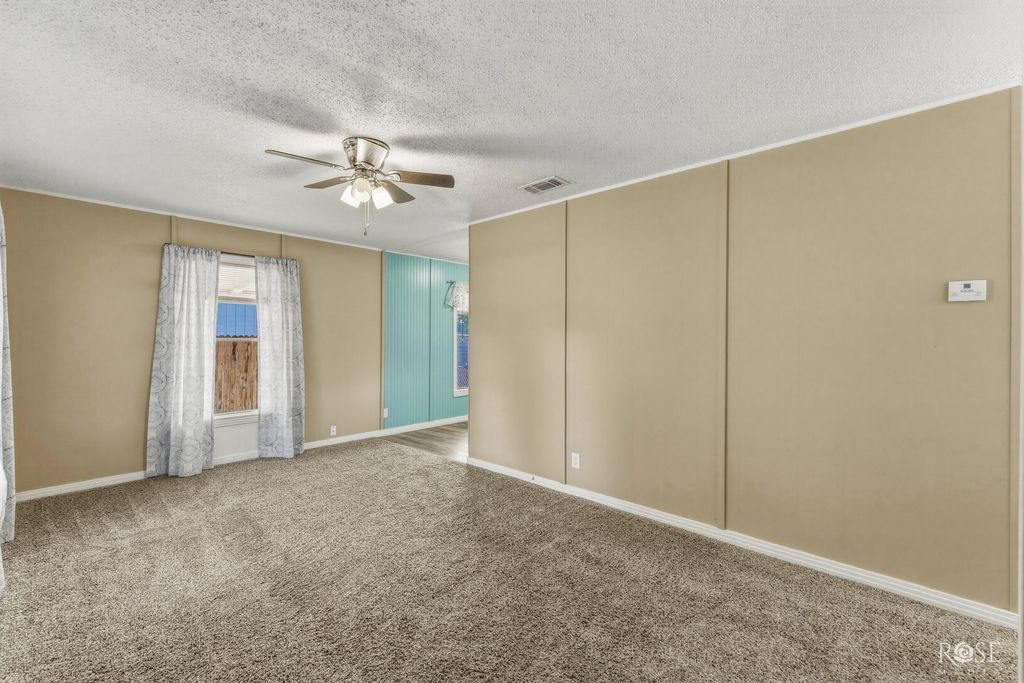 Image 7 of property listing at 1216 Linda Lee Drive, San Angelo, TX 76905