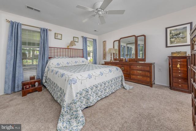 4 STEWART LN, Deptford, NJ 08096