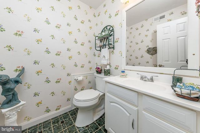 4 STEWART LN, Deptford, NJ 08096