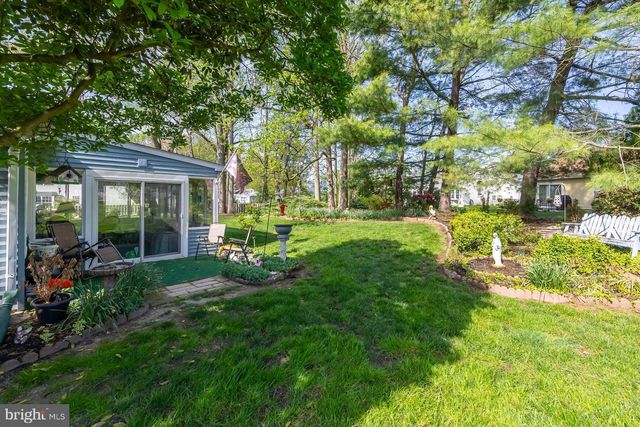 4 STEWART LN, Deptford, NJ 08096