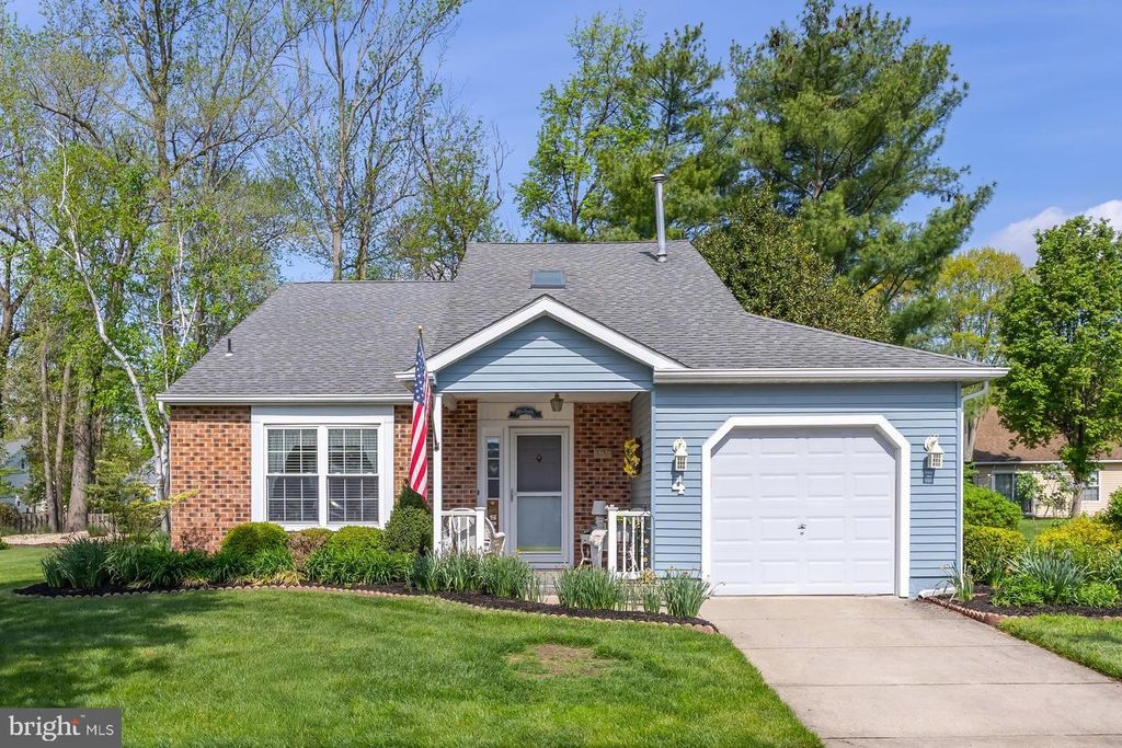 4 STEWART LN, Deptford, NJ 08096