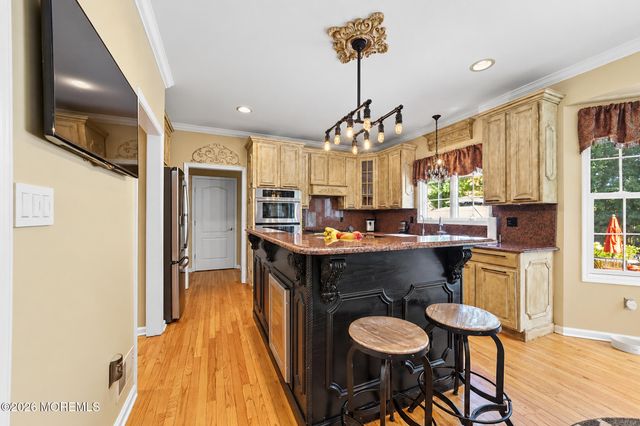 10 Treetops Drive, Monroe Twp, NJ 08831