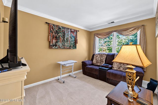 10 Treetops Drive, Monroe Twp, NJ 08831