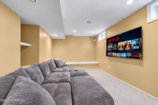 10 Treetops Drive, Monroe Twp, NJ 08831