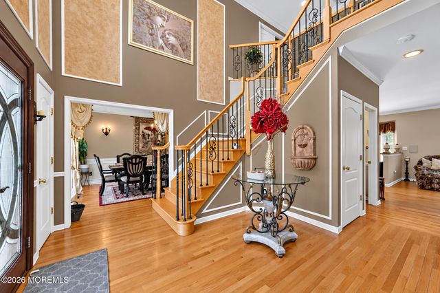 10 Treetops Drive, Monroe Twp, NJ 08831