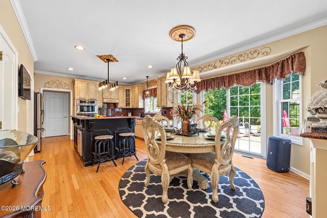 10 Treetops Drive, Monroe Twp, NJ 08831