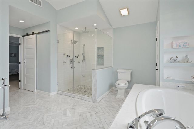 8 Griggs Drive, Greenlawn, NY 11740
