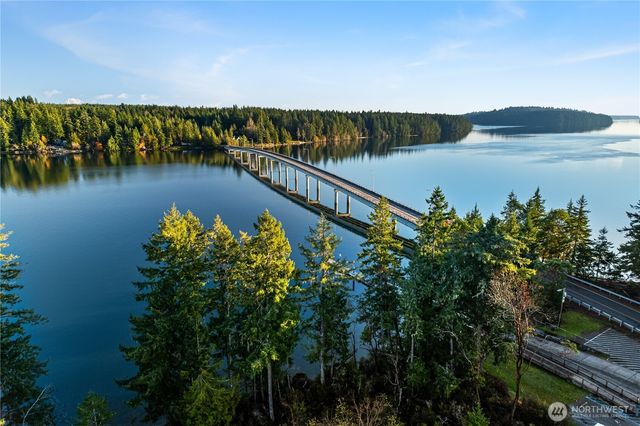 1011 E Sunset Hill Road, Shelton, WA 98584