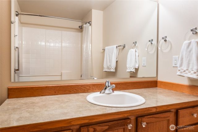 1011 E Sunset Hill Road, Shelton, WA 98584
