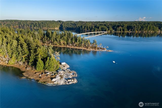 1011 E Sunset Hill Road, Shelton, WA 98584